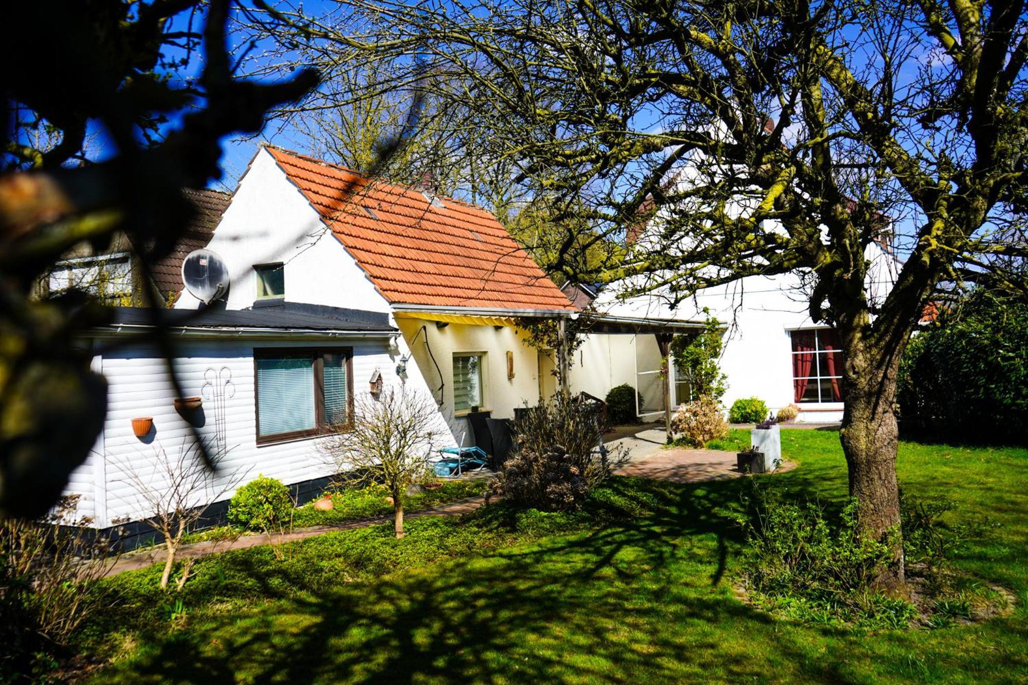 Gemuetliches Haus Mit Grossem Traumhaften Garten Bremen Exterior foto